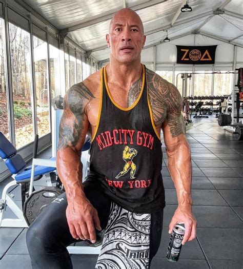 The Rock diz que foi procurado por partidos para concorrer à