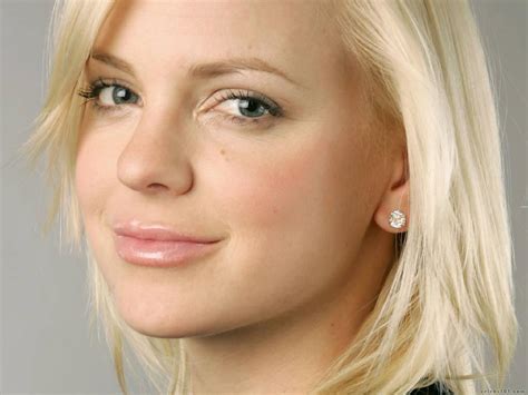 Anna Anna Faris Wallpaper 4725197 Fanpop