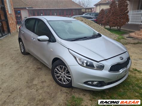 Kia Cee D Jd Benzin G Fa Bontott Alkatr Szek Bont S