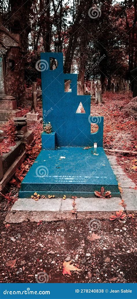 Historic Tombs and Gravestones in London, England, Highgate Editorial ...