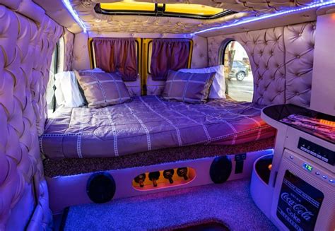 This Magnificent 1970s Custom Sex Machine Van Just Sold For 40 000