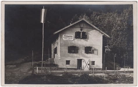 Ein Häuschen im Walde Innsbruck erinnert sich