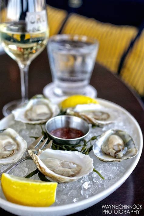 Cru Nantucket Oyster Bar