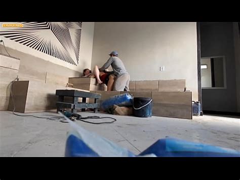 O Pedreiro Da Obra Nem Tirou O Uniforme Tra Fuder As Patroas Xvideos