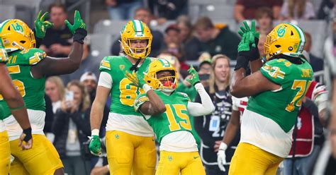 Five Takeaways From Oregon S Blowout Win Over Liberty In The Fiesta