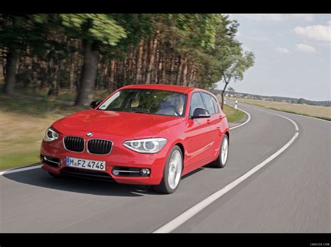 BMW 1-Series Sport Line (2012) - Front | Caricos