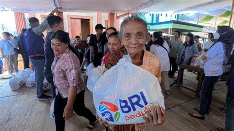 Peringati Hari Waisak Bri Peduli Salurkan Bantuan Ke Vihara Dan