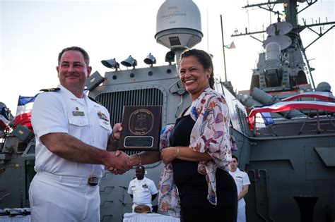 USS Porter visits Nassau – Eye Witness News