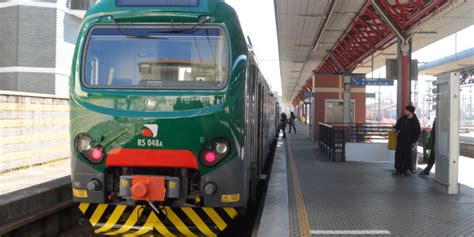 Capotreno Accoltellato Per Avere Chiesto Il Biglietto I Sindacati