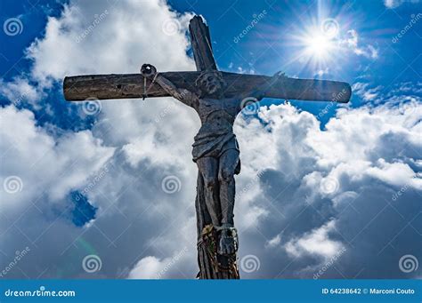 Statua Jezus Chrystus Na Krzy U W Dolomitach Zdj Cie Stock Obraz