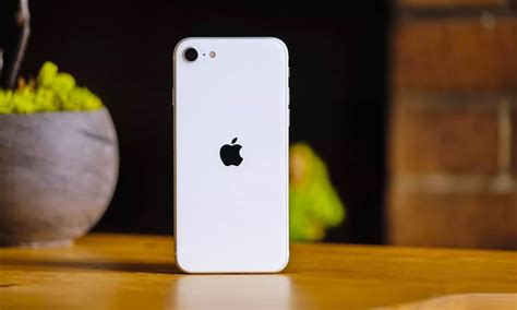 iPhone SE (2020): первые обзоры и отзывы