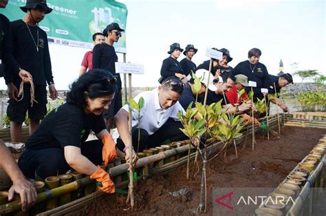 Menparekraf Dukung Pohon Kolektif GoGreener Untuk Serap Jejak Karbon