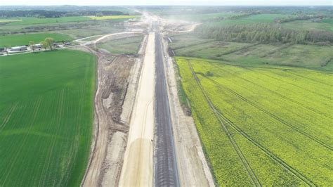 W regionie trwa budowa drogi S11 Na węźle Zegrze Pomorskie wykonano