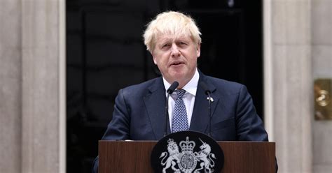 Премьер-министр Великобритании Джонсон заявил об отставке