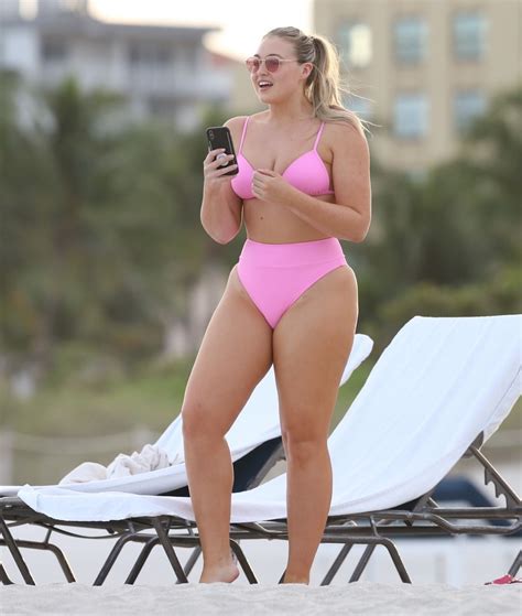 Iskra Lawrence In A Pink Bikini 12 09 2018 CelebMafia