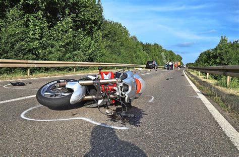 T Dlicher Unfall Im Kreis Reutlingen J Hriger Biker Kommt Ums Leben