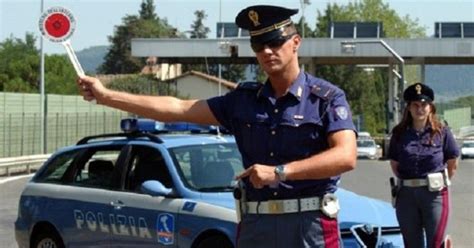 Maxi Operazione Della Polizia Oltre Trecento Persone Controllate