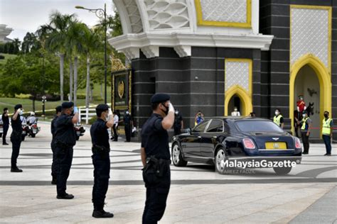 Konvoi Raja Raja Menghadiri Mesyuarat Khas Majlis Raja Raja Melayu