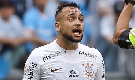 Maycon Fica No Corinthians Futebol Dias Do Ano