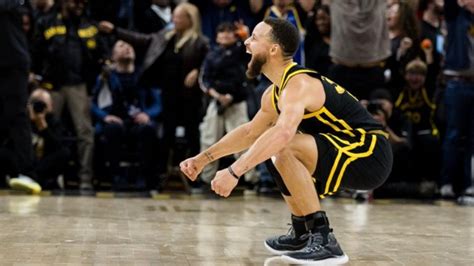 Stephen Curry Mete Un Triple Ganador Sobre La Chicharra Para Los