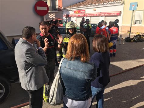 Controlado el fuego originado esta mañana en un garaje de Vélez Málaga