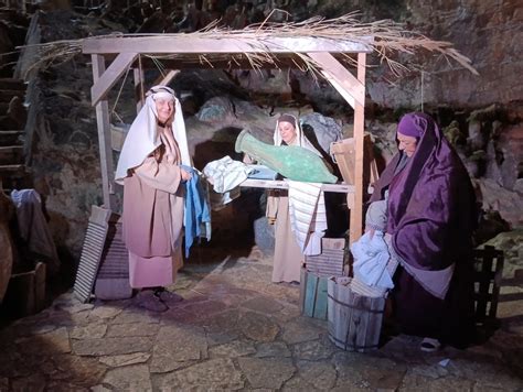 Il presepe vivente a 70 metri di profondità spettacolo nelle Grotte di