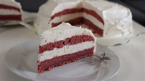 Red Velvet Cake With Whipped Cream Frosting Recipe