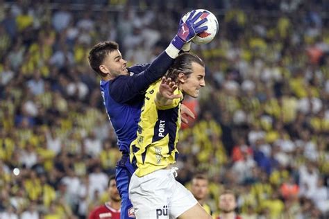 Ferdi Kadıoğlu değil Oosterwolde Mourinho istemeyince gitmek istemiş