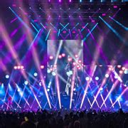 Robe Pointes To Naked Truth On Feys Desnuda Tour SoundLightUp