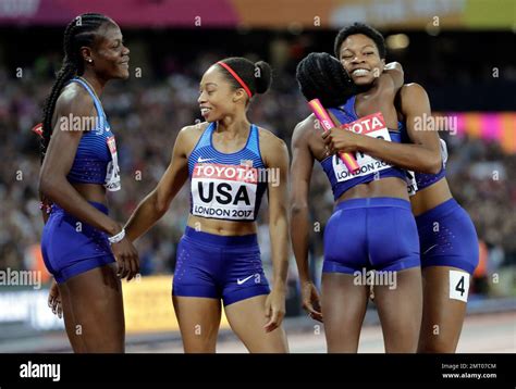 The Gold Medal Winning Us Relay Team From Left Shakima Wimbley