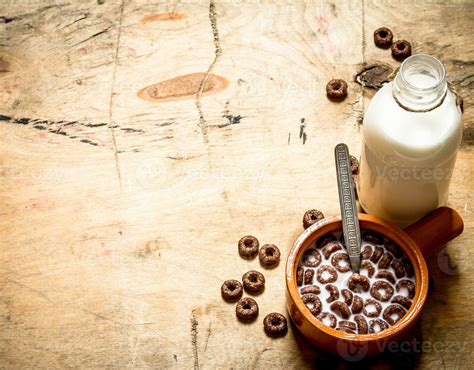 Healthy food. Chocolate cereal with milk. 32030822 Stock Photo at Vecteezy