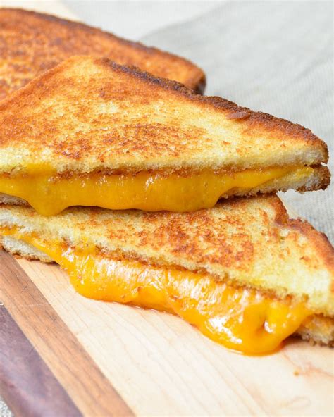 Grilled Cheese Sandwich | Blue Jean Chef - Meredith Laurence