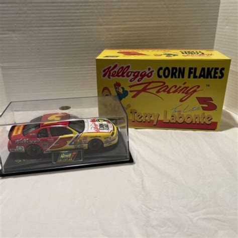 Revell Nascar Terry Labonte Kelloggs Corn Flakes Racing