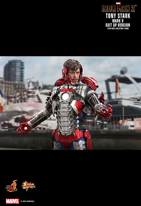 NEW PRODUCT HOT TOYS IRON MAN 2 1 6TH SCALE TONY STARK MARK V SUIT