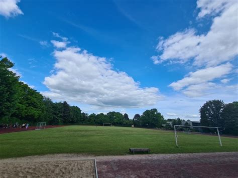 Sportplatz Otto Hahn Schule Stadion In Frankfurt Main Nieder Eschbach