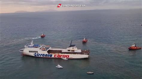 Disincagliata La Nave Arenata Al Largo Delle Coste Messinesi L