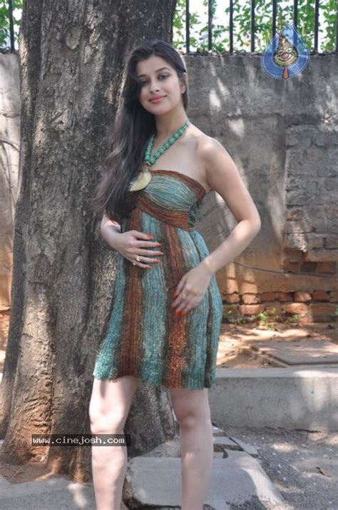 Madhurima Stills Photo 6 Of 50