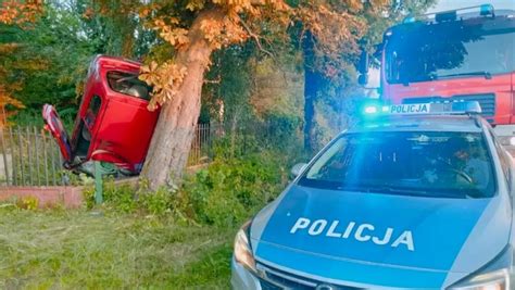 Tragiczny wypadek koło Paradyża Auto wybiło w powietrze Wiadomości