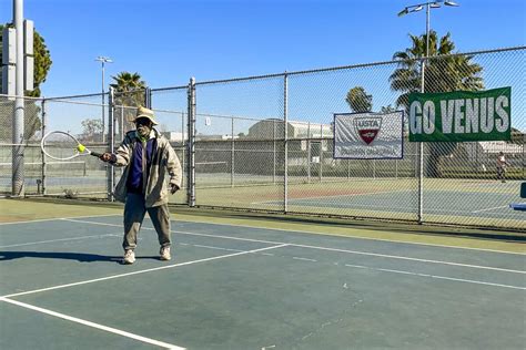 Best L.A. tennis courts for making new friends - Los Angeles Times