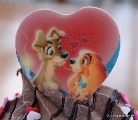 Review Lady And The Tramp And Cinderella Cupcakes At Disneys