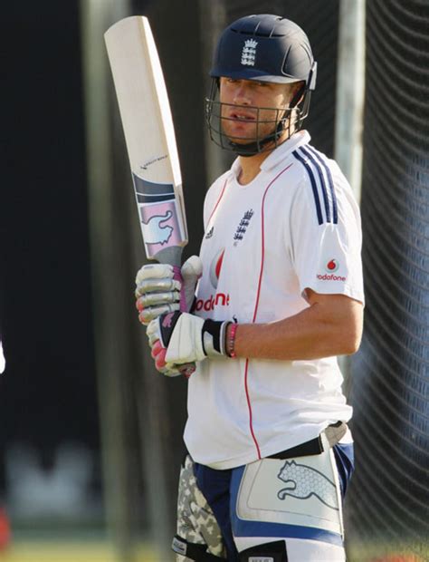 Andrew Flintoff and Steve Harmison take a breather | ESPNcricinfo.com