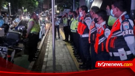 Anak Jaksel Bersiap Petugas Gabungan Polda Metro Jaya Dan Dishub Dki