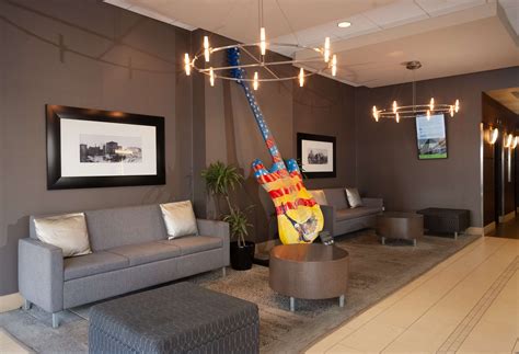 DoubleTree by Hilton Hotel Cleveland Downtown - Lakeside, 1111 Lakeside