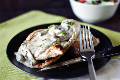 Open-Faced Hot Chicken Sandwiches with Creamy Mushroom Gravy