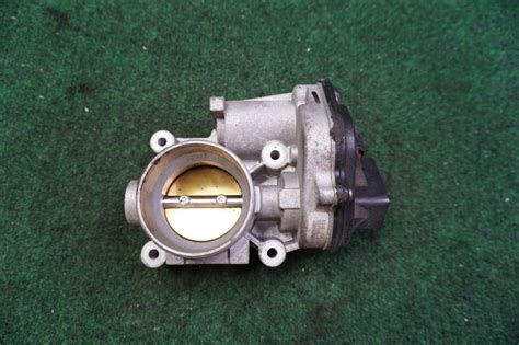 2010 Ford Focus Throttle Body 20l G273n Oem Ebay