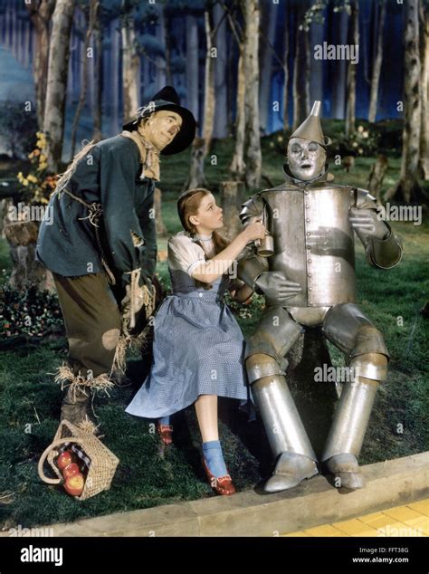 Wizard Of Oz Nray Bolger Comme L Pouvantail Judy Garland Que