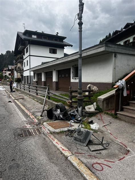 Incidente Santo Stefano Di Cadore Auto Investe Famiglia 3 Morti