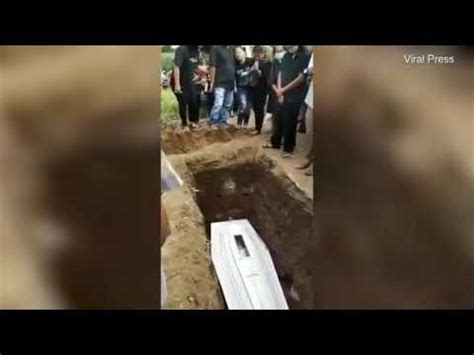 POLÊMICA VIDEO MOSTRA CADÁVER SE MOVIMENTANDO DENTRO DO CAIXÃO DURANTE