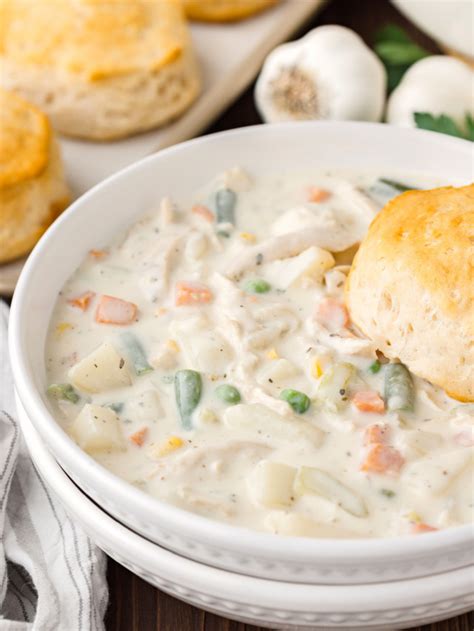 ozy Comfort in a Bowl: Chicken Pot Pie Soup Recipe