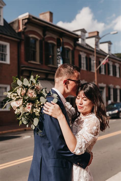 Leesburg Virginia Courthouse Wedding - Rachel Yearick Photography